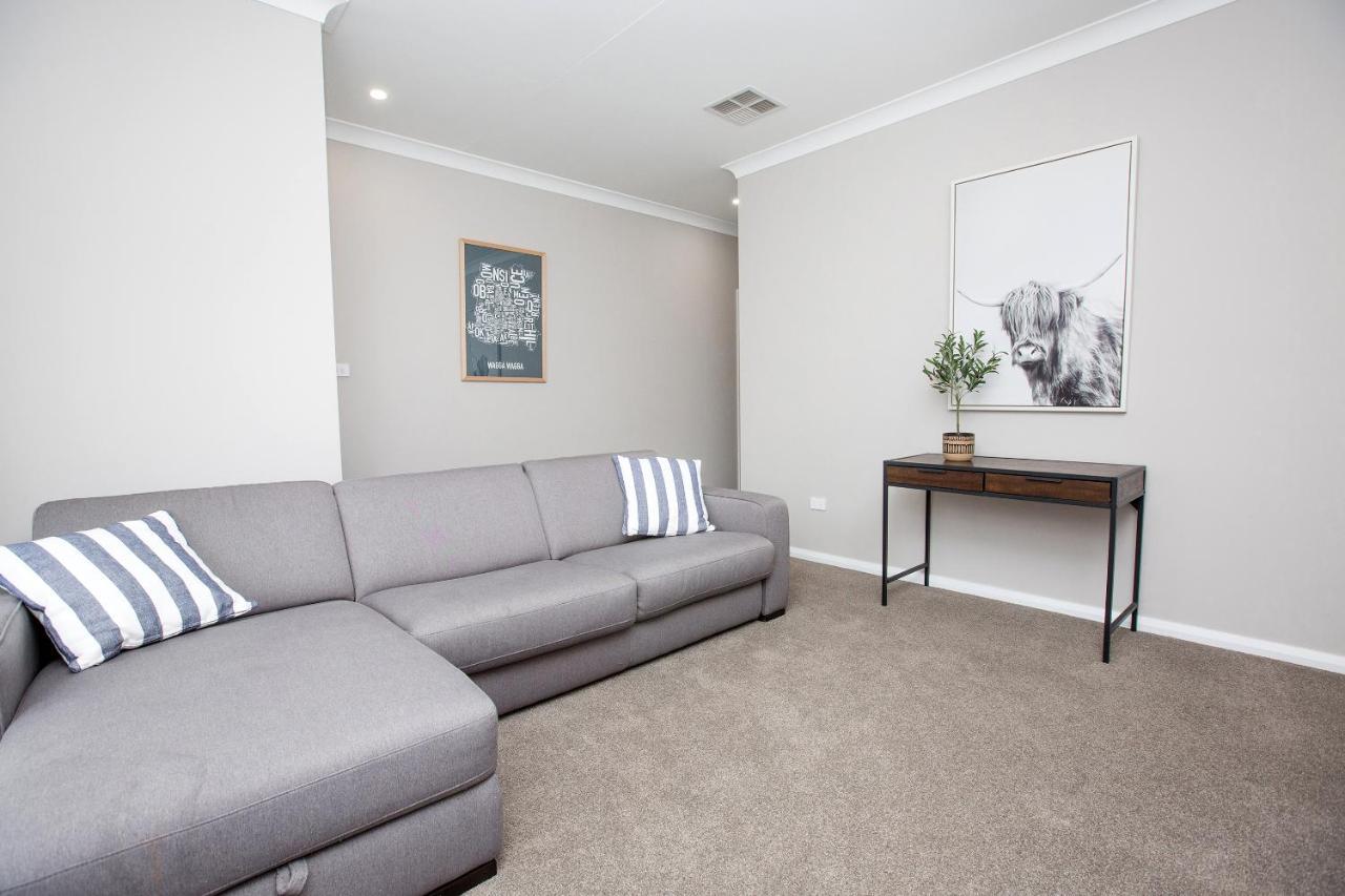 Best Central Wagga Townhouse Βίλα Wagga Wagga Εξωτερικό φωτογραφία